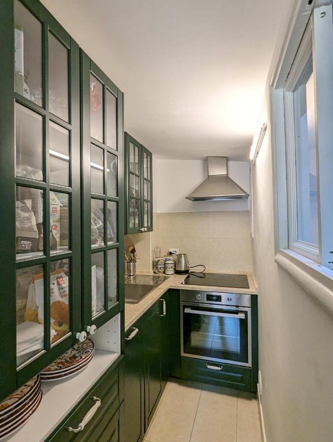 Spanish Steps Enchanting Apartment Rom